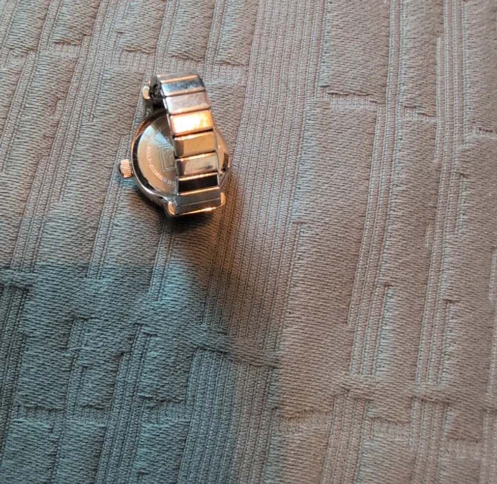 Timex Vintage 90s Winnie The Pooh Ring Watch - Picture 3 of 4